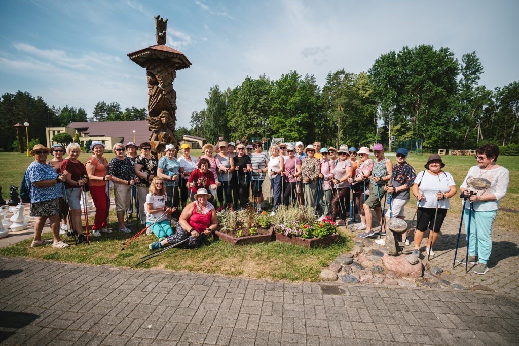 Senjorų (65 +) sveikatingumo stovyklų akimirkos
